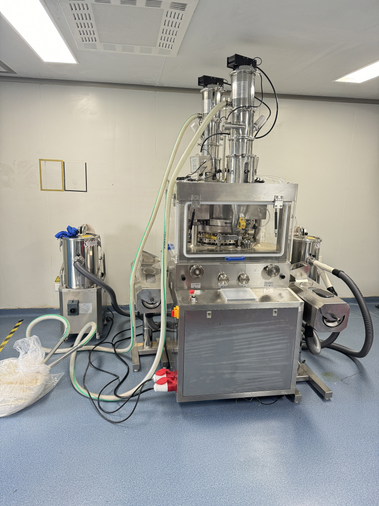 Роторный таблеточный пресс DG-21D Роторный таблеточный пресс DG-21D