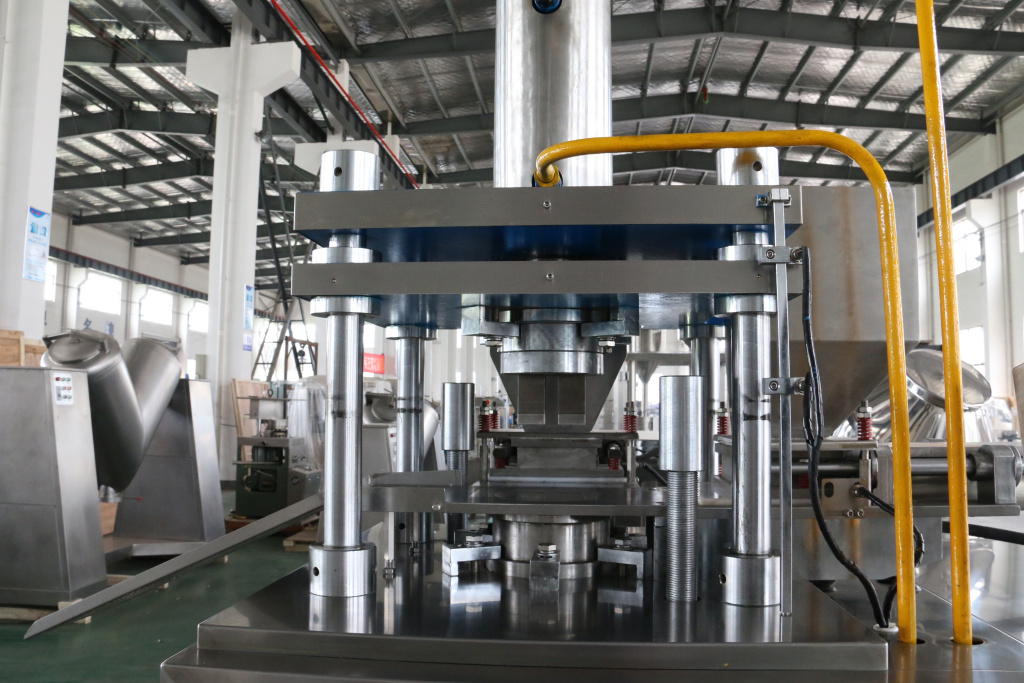 Гидравлический таблеточный пресс YT-120 Гидравлический таблеточный пресс YT-120